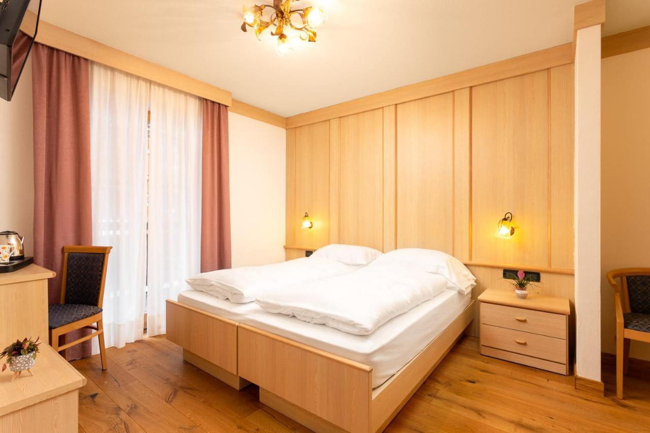 Hotel Pareda Canazei Luaran gambar