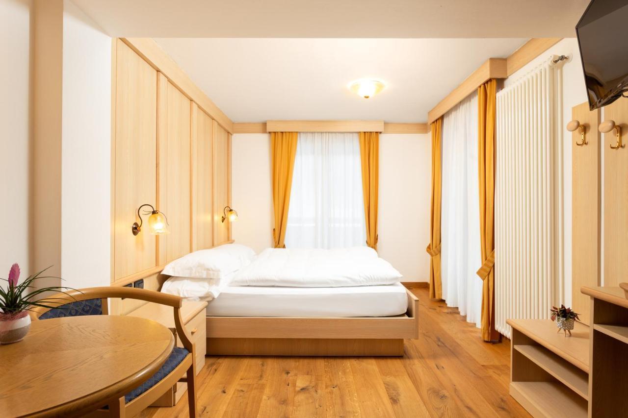 Hotel Pareda Canazei Luaran gambar