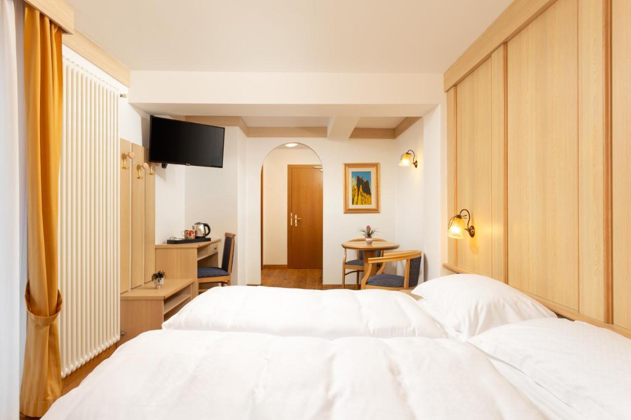 Hotel Pareda Canazei Luaran gambar