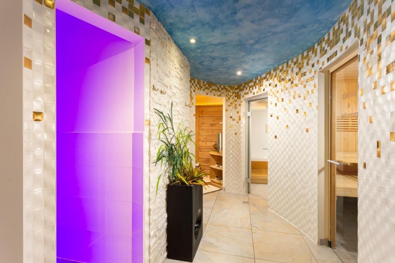 Hotel Pareda Canazei Luaran gambar
